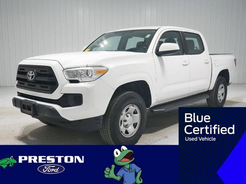 Used 2017 Toyota Tacoma SR image 1