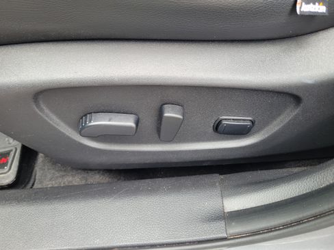 Used 2019 Nissan Rogue SV w/ Premium Package FWD image 25