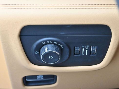 Used 2021 Jeep Grand Cherokee L Summit AWD/4WD image 30