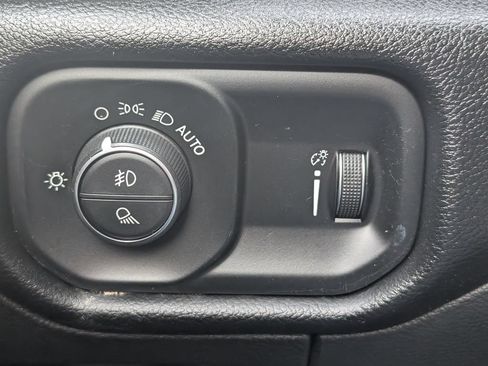 Used 2022 RAM 1500 Big Horn RWD image 12