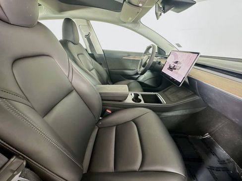 Used 2023 Tesla Model 3 Standard Range RWD image 28