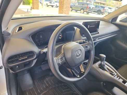 Used 2024 Honda HR-V LX image 10