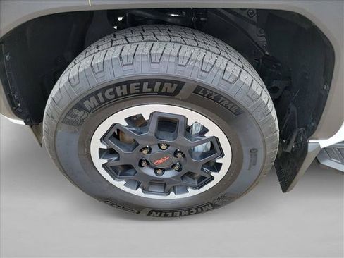 Used 2026 Toyota 4Runner TRD Off-Road Premium AWD/4WD image 9