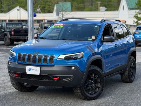 Used 2019 Jeep Cherokee Trailhawk AWD/4WD image 1