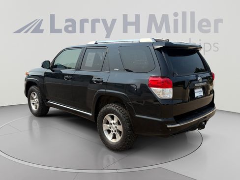 Used 2010 Toyota 4Runner SR5 AWD/4WD image 3