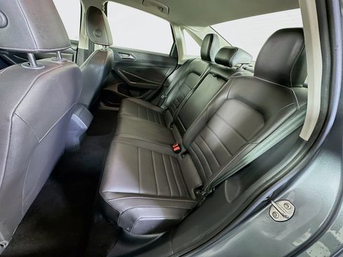 Used 2024 Volkswagen Jetta SE image 27