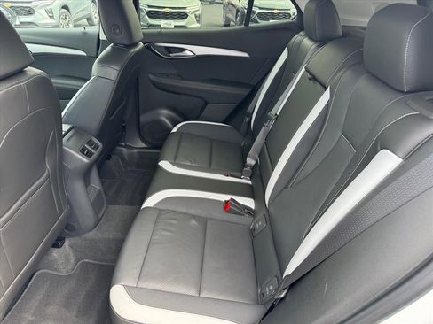 Used 2025 Buick Envision Sport Touring image 6