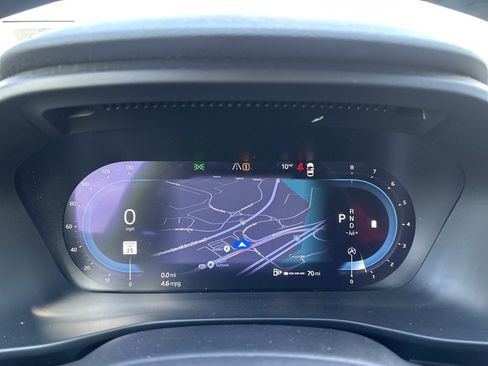 Certified 2023 Volvo XC40 B5 Ultimate w/ Protection Package Premier image 19