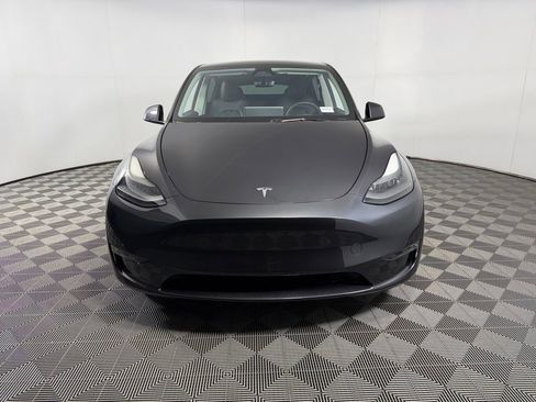 Used 2024 Tesla Model Y Long Range AWD/4WD image 5