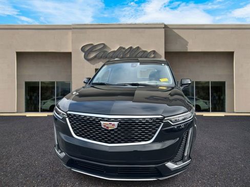 Certified 2024 Cadillac XT6 Premium Luxury w/ Platinum Package image 8
