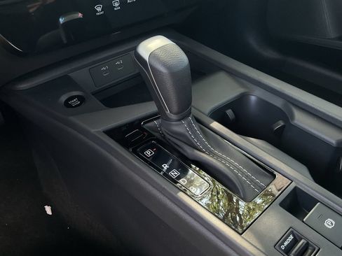 New 2026 Nissan Sentra SV w/ Floor Mat Package FWD image 21