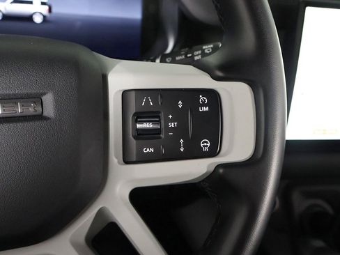 Used 2024 Land Rover Defender 110 SE image 41