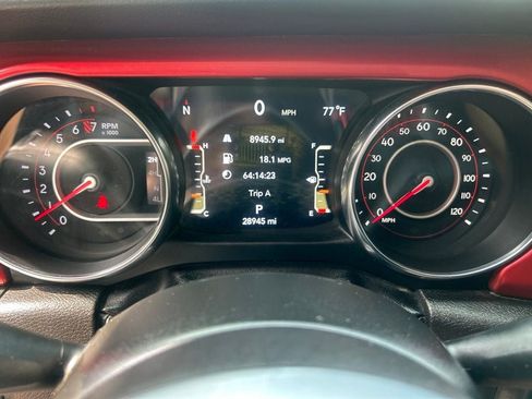 Used 2022 Jeep Wrangler Unlimited Rubicon w/ Dual Top Group AWD/4WD image 13
