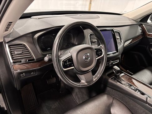 Used 2016 Volvo XC90 T6 Momentum image 10