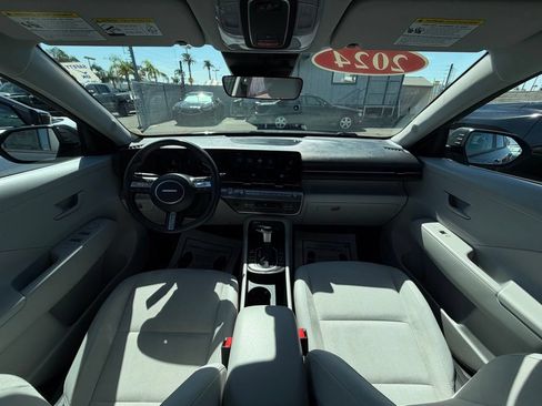 Used 2024 Hyundai Kona SEL FWD image 13