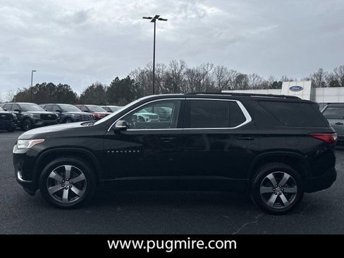 Used 2019 Chevrolet Traverse LT w/ LT Premium Package image 4