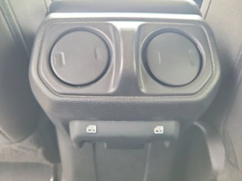 Used 2023 Jeep Wrangler Unlimited Sport AWD/4WD image 9