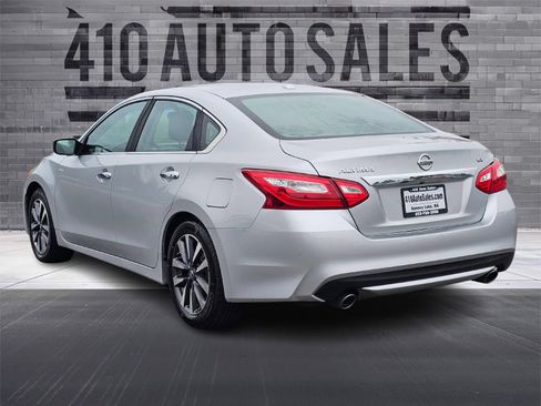 Used 2017 Nissan Altima 2.5 SV FWD image 8