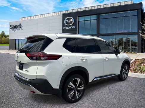Used 2023 Nissan Rogue Platinum w/ Platinum Premium Package FWD image 3