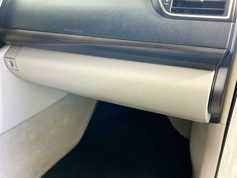 Used 2016 Toyota Camry LE image 33