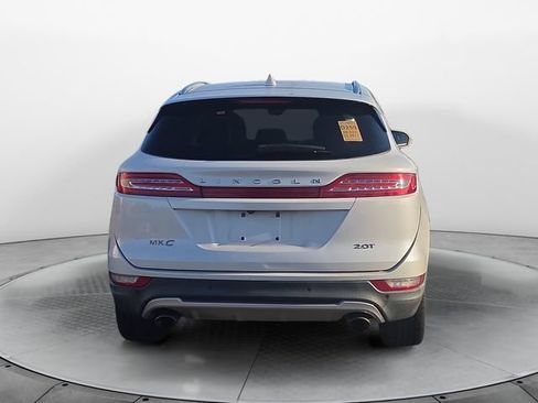 Used 2017 Lincoln MKC Select w/ Select Plus Package FWD image 4