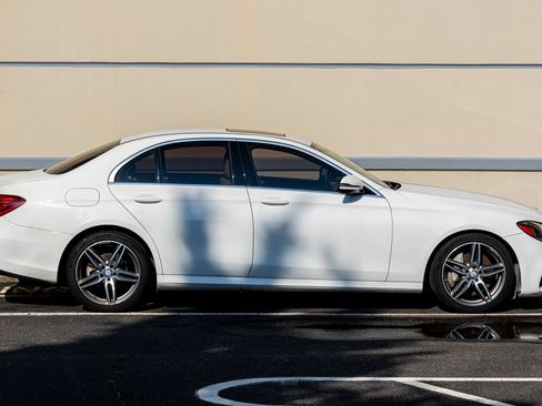 Used 2017 Mercedes-Benz E 300 image 12
