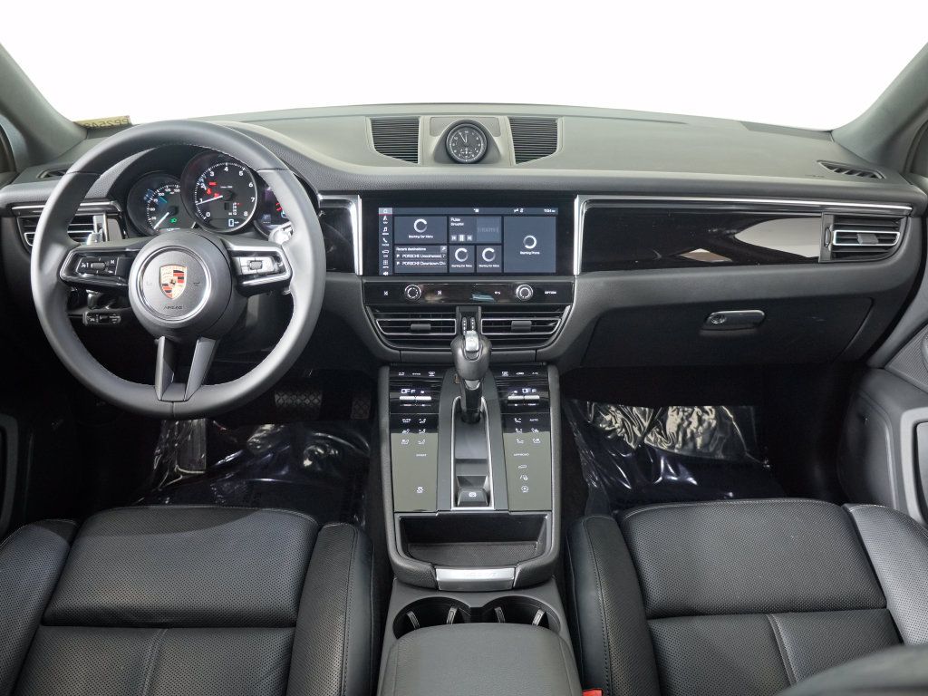 Used 2024 Porsche Macan w/ Premium Plus Package AWD/4WD image 24