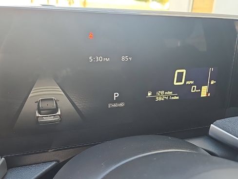 Used 2025 Nissan Kicks SV AWD/4WD image 17
