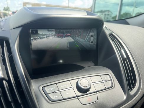 Used 2019 Ford Escape SEL FWD image 16