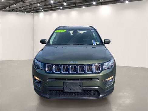 Used 2021 Jeep Compass Latitude w/ Convenience Group AWD/4WD image 2