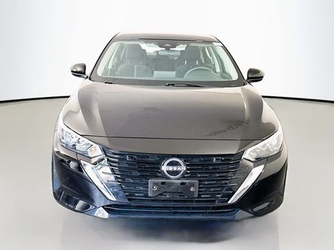 Used 2025 Nissan Sentra SV FWD image 2