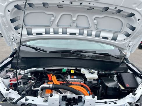 New 2027 Chevrolet Bolt LT w/ Comfort Package FWD image 27