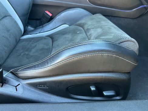 Used 2018 Chevrolet Camaro SS image 31