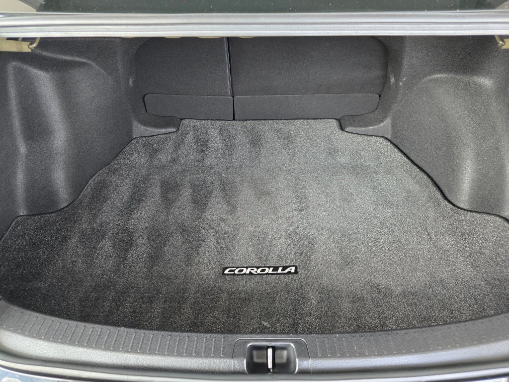 Certified 2020 Toyota Corolla XSE w/ Carpet Mat Package (TMS) FWD image 15