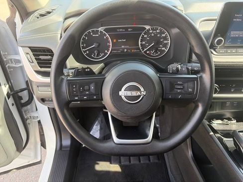 Used 2024 Nissan Rogue S AWD/4WD image 27