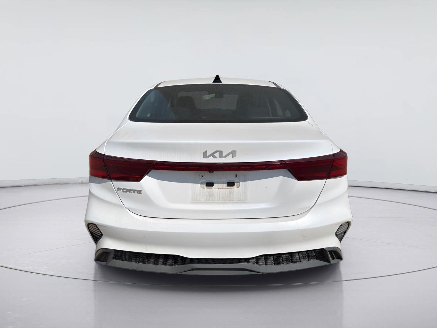 Used 2024 Kia Forte LXS FWD image 3