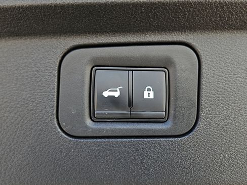 Used 2025 Nissan Armada PRO-4X AWD/4WD image 7