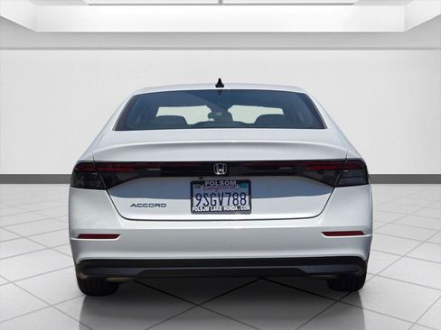 Certified 2025 Honda Accord SE image 6