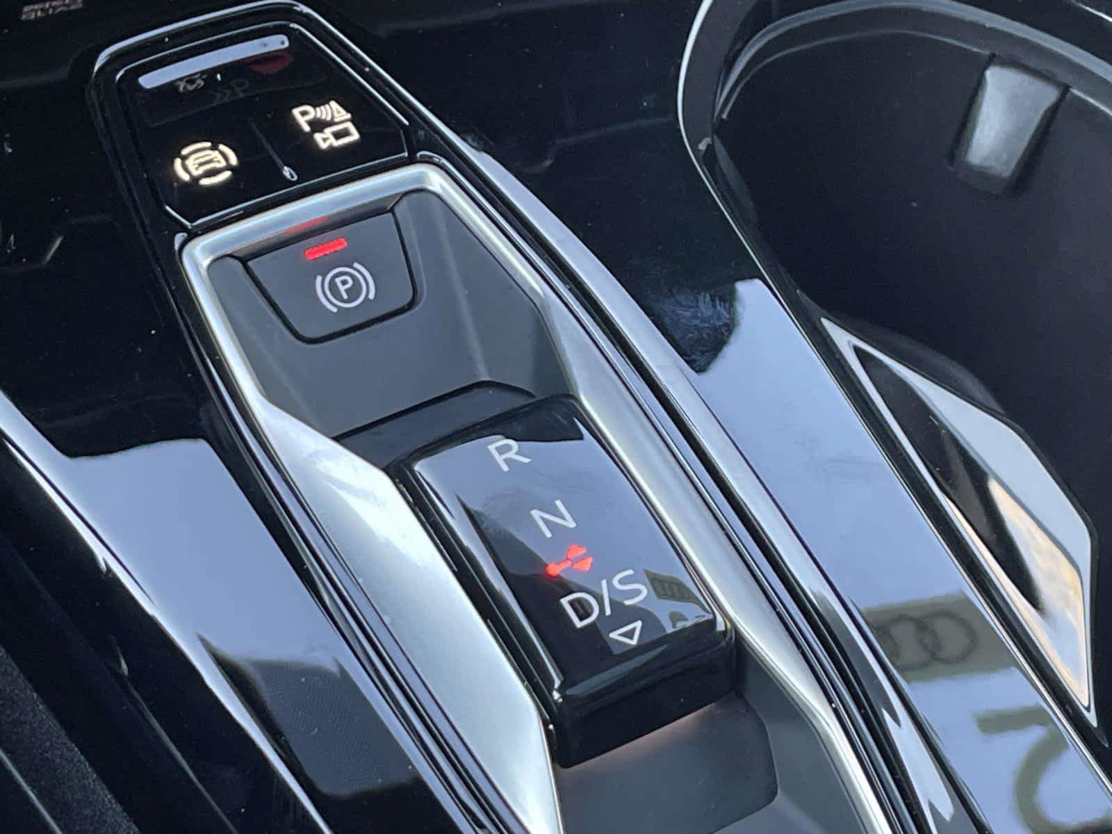 Certified 2025 Audi Q5 Premium Plus AWD/4WD image 32
