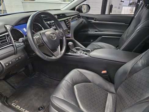 Used 2018 Toyota Camry XSE image 8