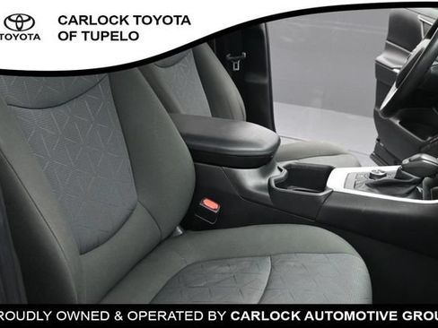 Used 2022 Toyota RAV4 XLE w/ Convenience Package AWD/4WD image 16