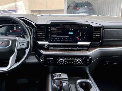 Used 2022 GMC Sierra 1500 Elevation w/ X31 Off-Road Package image 18