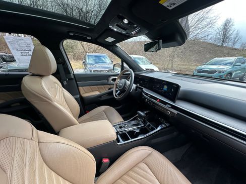 Used 2025 Kia Sorento SX Prestige w/ Olive Brown Leather Package image 35