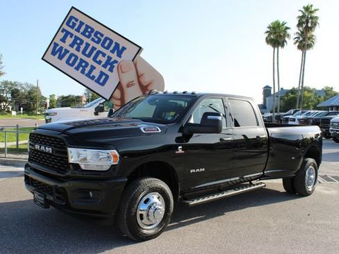 Used 2024 RAM 3500 Big Horn AWD/4WD image 1