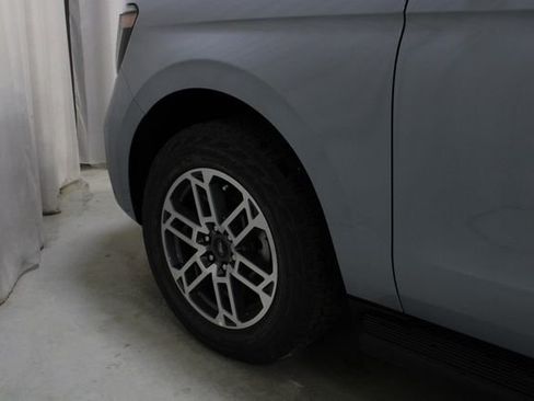New 2026 Ford Expedition Active AWD/4WD image 29