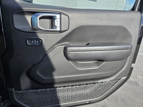 Certified 2023 Jeep Gladiator Mojave w/ LED Lighting Group image 35