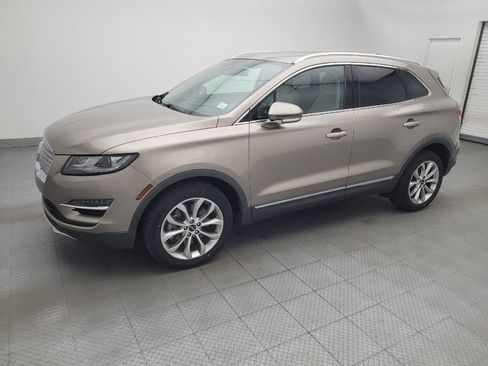 Used 2019 Lincoln MKC Select w/ MKC Climate Package AWD/4WD image 2
