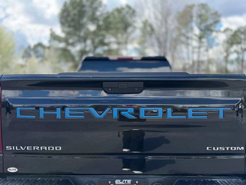 Used 2019 Chevrolet Silverado 1500 Custom image 14