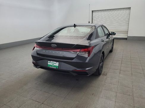 Used 2022 Hyundai Elantra SEL w/ Cargo Package FWD image 7