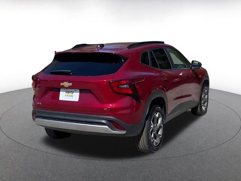 Used 2025 Chevrolet Trax LT image 14